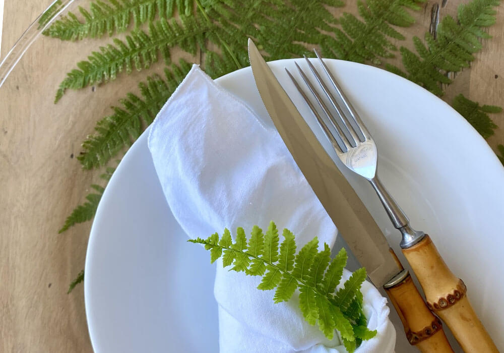 A Fern-Filled Dining Room