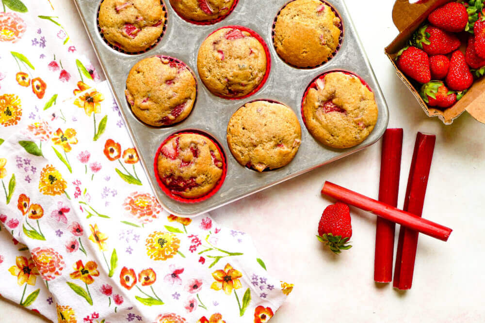 muffins fraises et rhubarbe